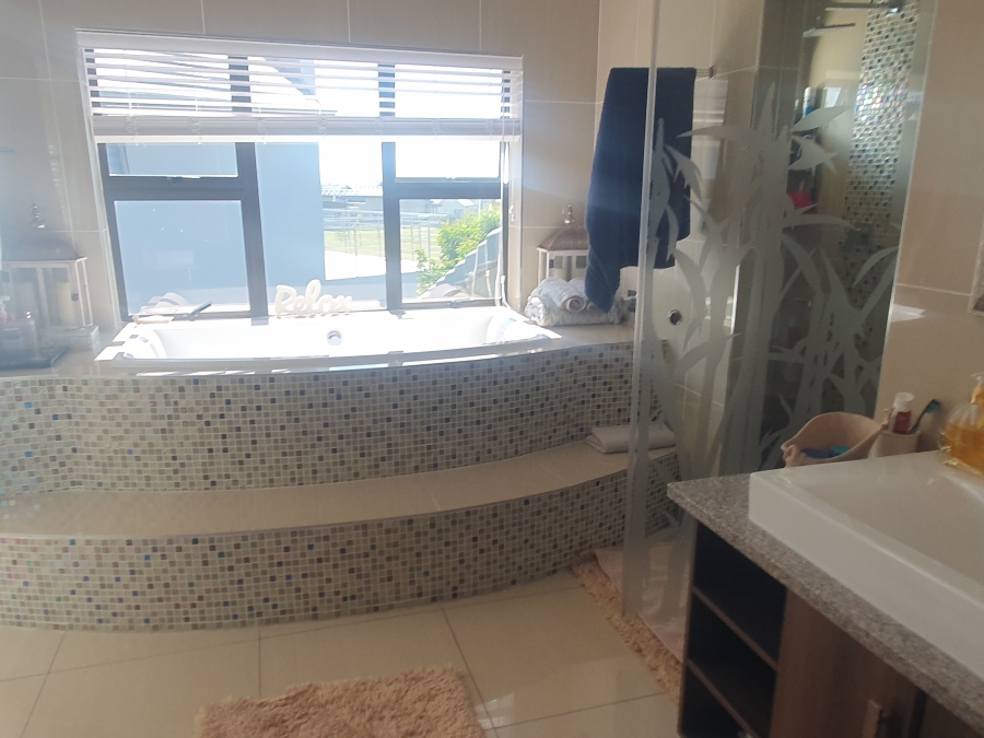 3 Bedroom Property for Sale in Oubaai Western Cape